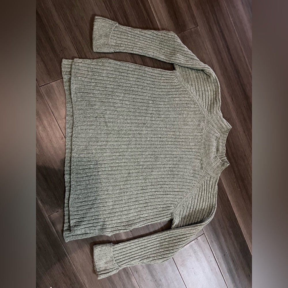 Old Navy Sweater‎
